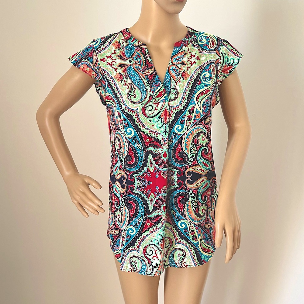 Colorful Van Heusen women’s blouse